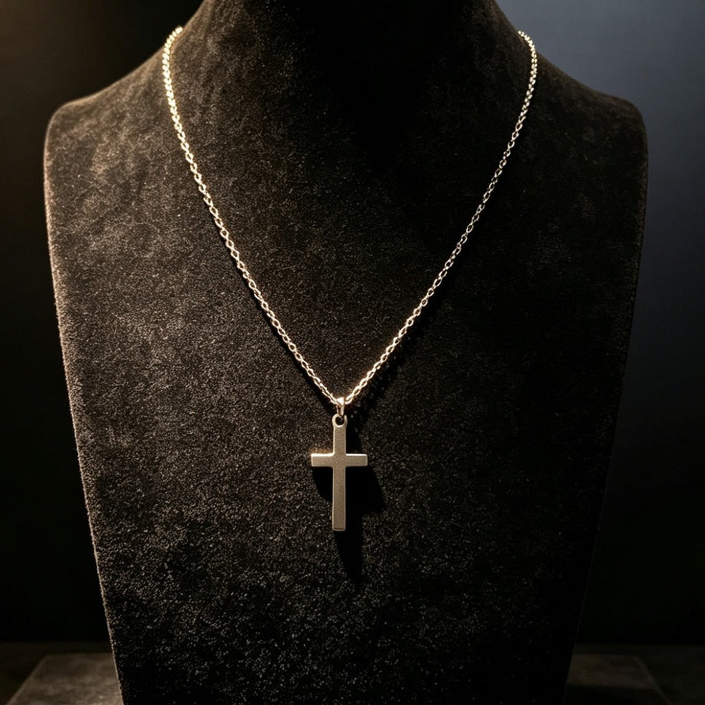 Minimalistyczny naszyjnik ze stali tytanowej z krzyżykiem